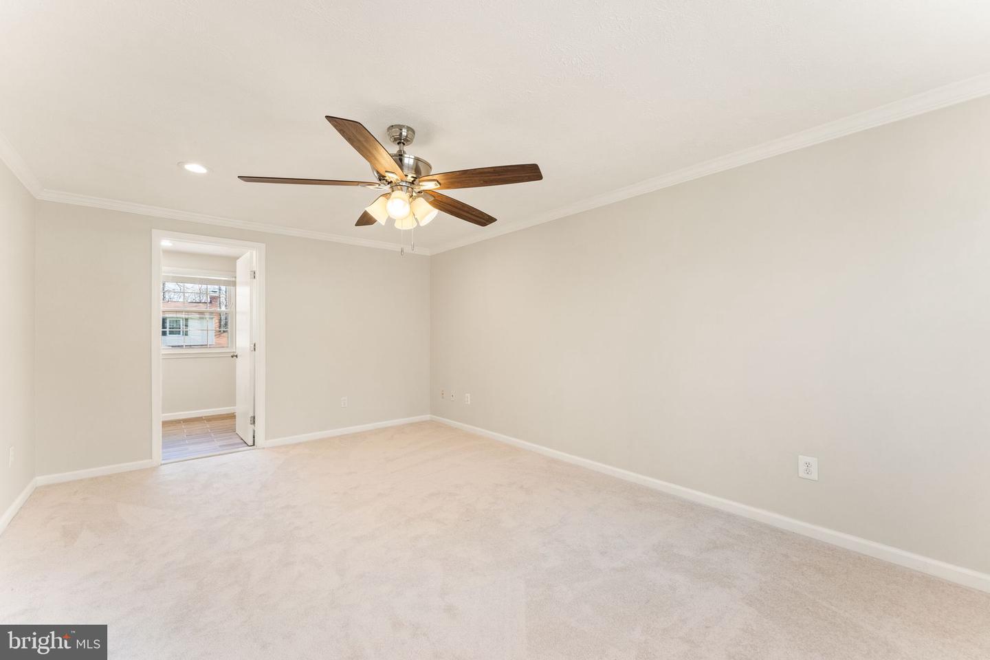 111 GOLD THORN WAY