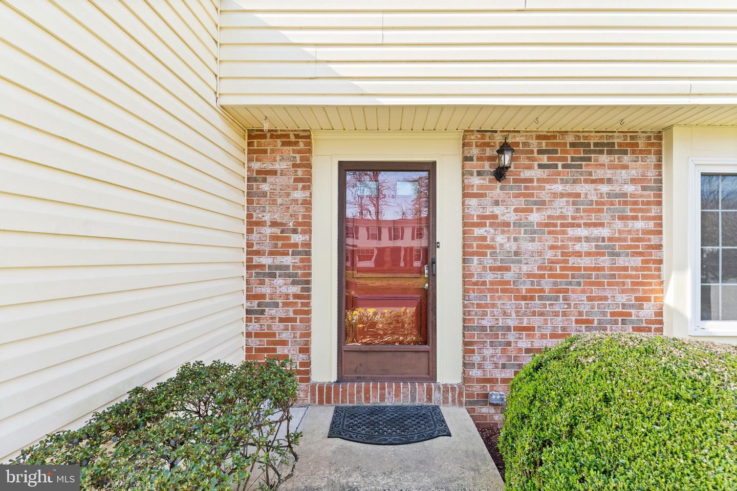 111 GOLD THORN WAY