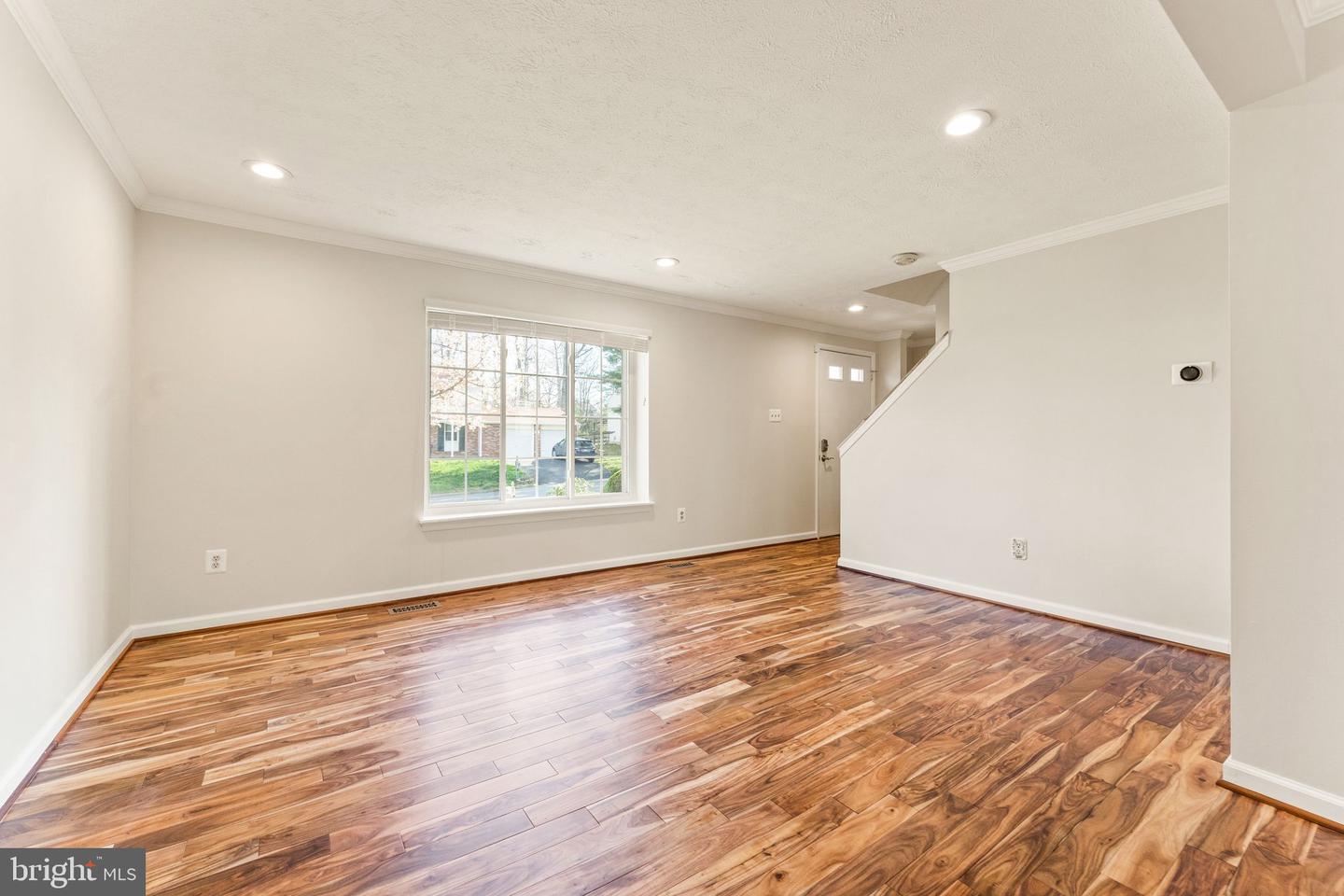 111 GOLD THORN WAY