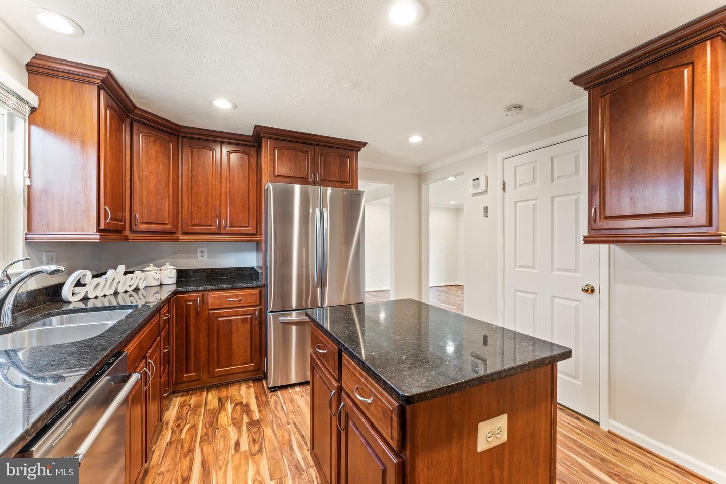 111 GOLD THORN WAY