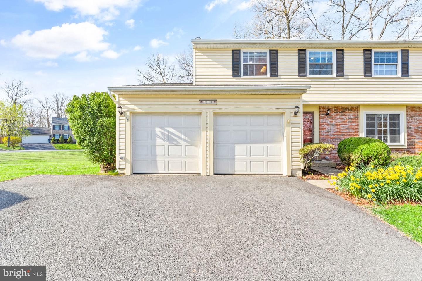 111 GOLD THORN WAY