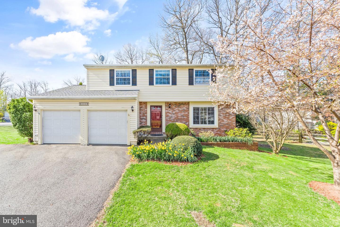 111 GOLD THORN WAY