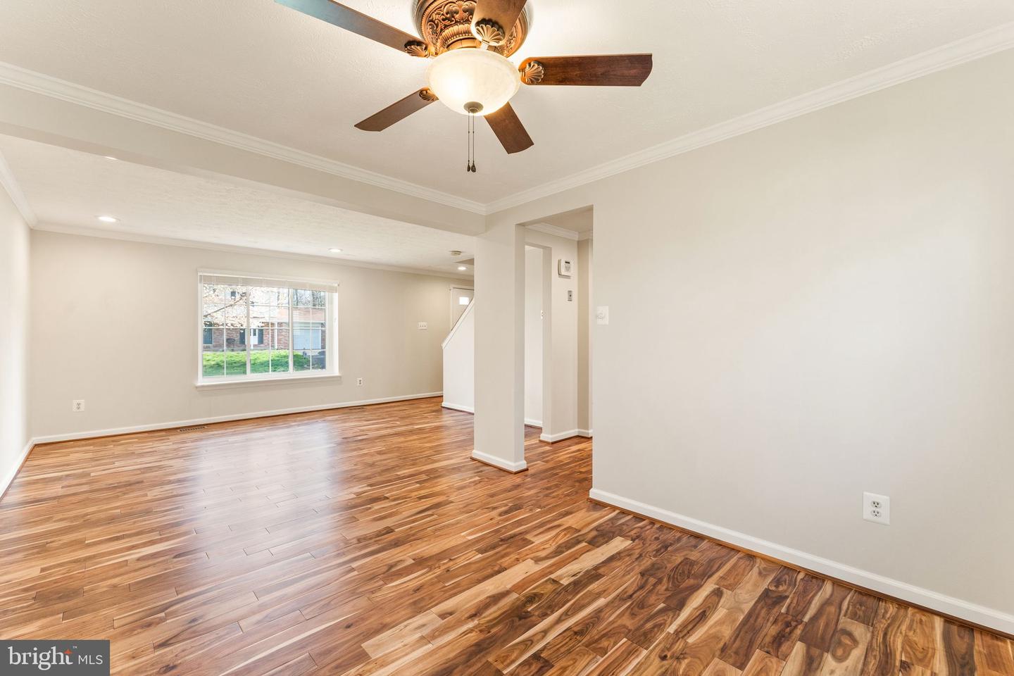 111 GOLD THORN WAY