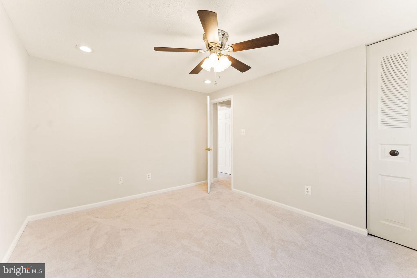 111 GOLD THORN WAY