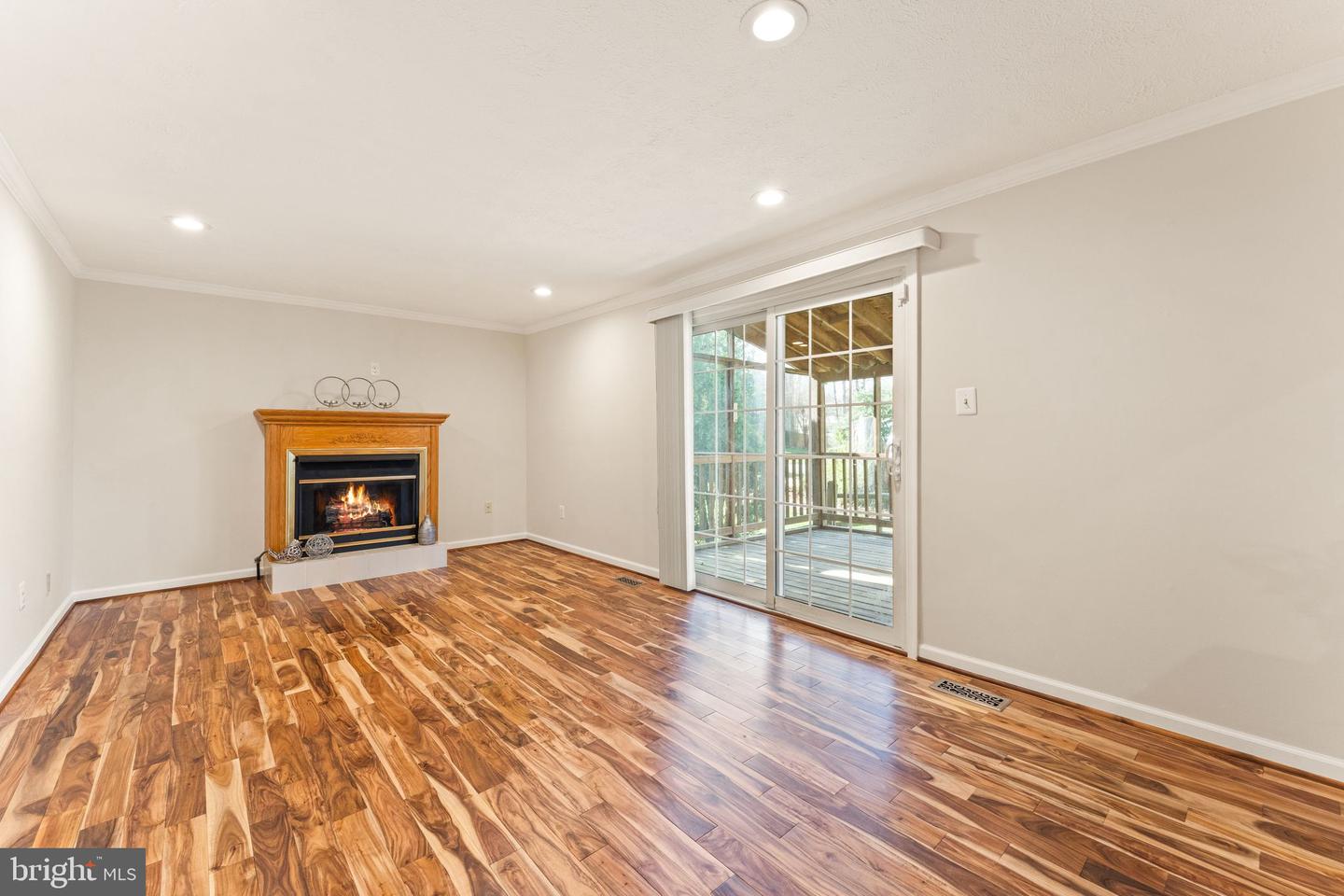 111 GOLD THORN WAY