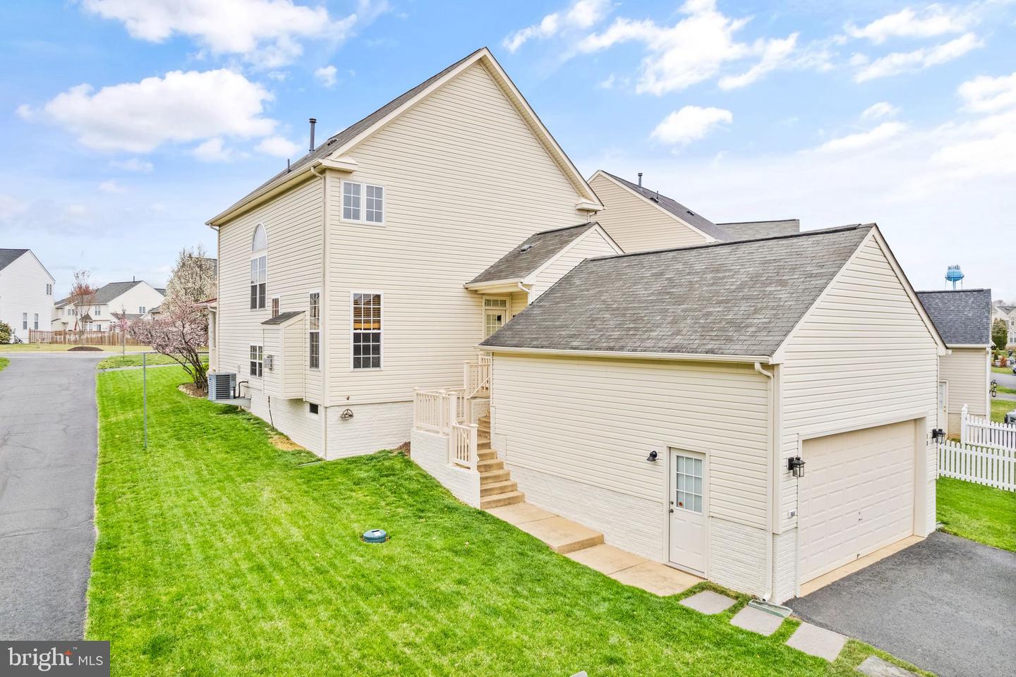 18 TRITAPOE PLACE