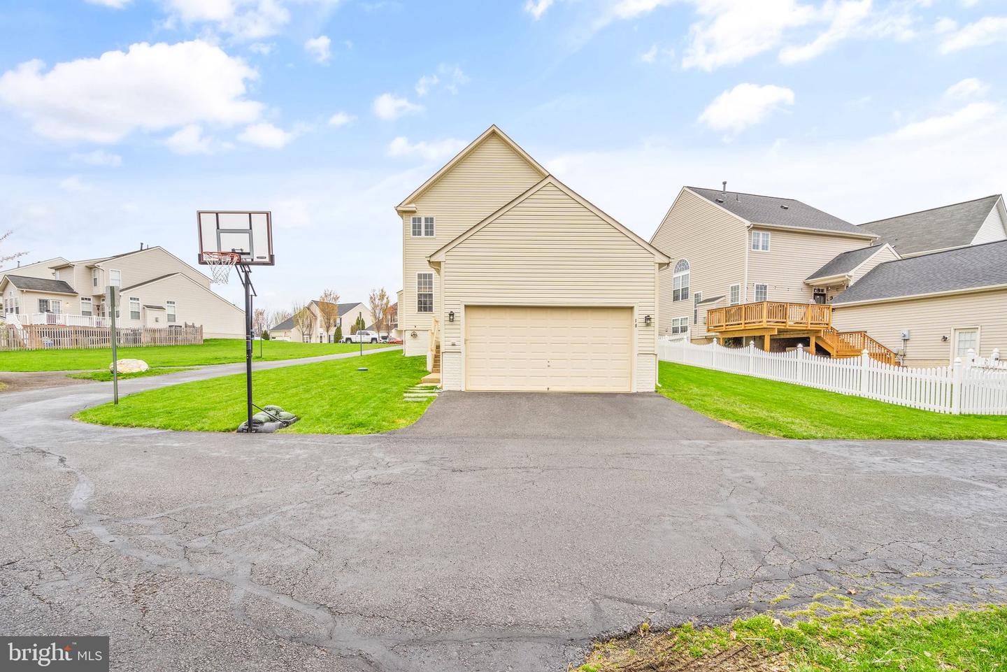 18 TRITAPOE PLACE