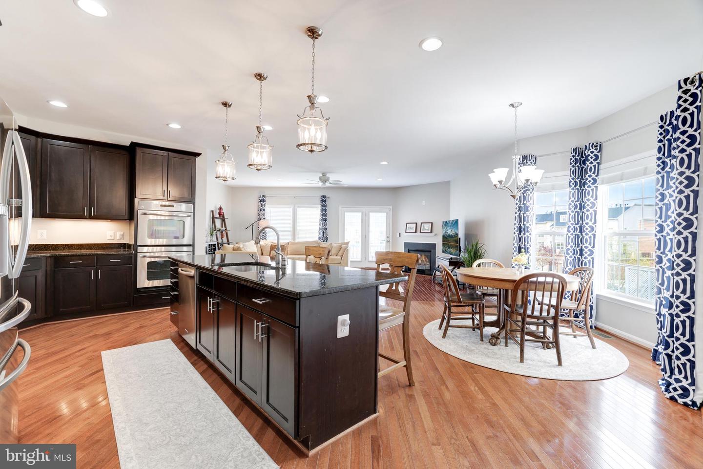 19379 COPPERMINE SQUARE