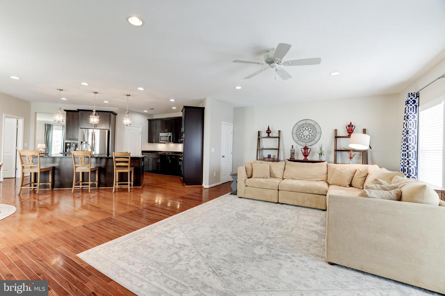 19379 COPPERMINE SQUARE