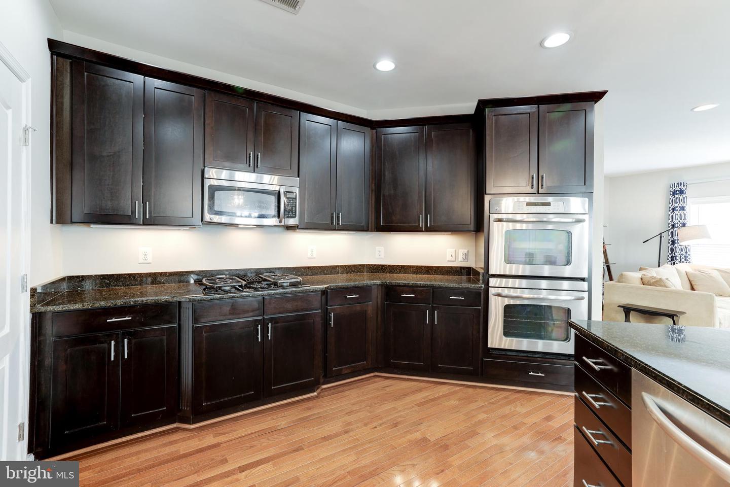19379 COPPERMINE SQUARE