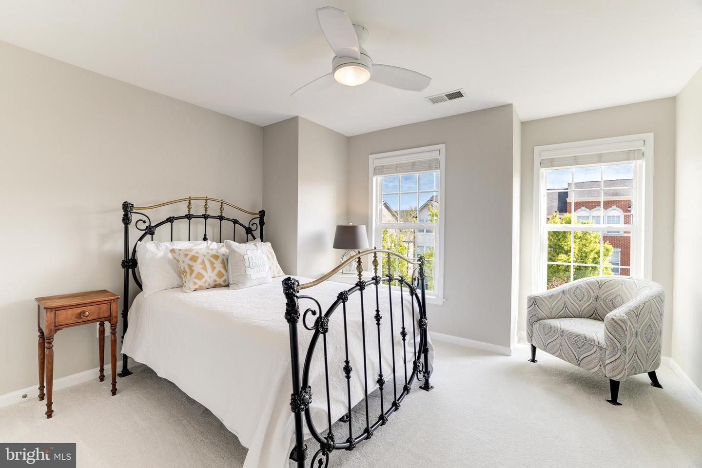 19379 COPPERMINE SQUARE