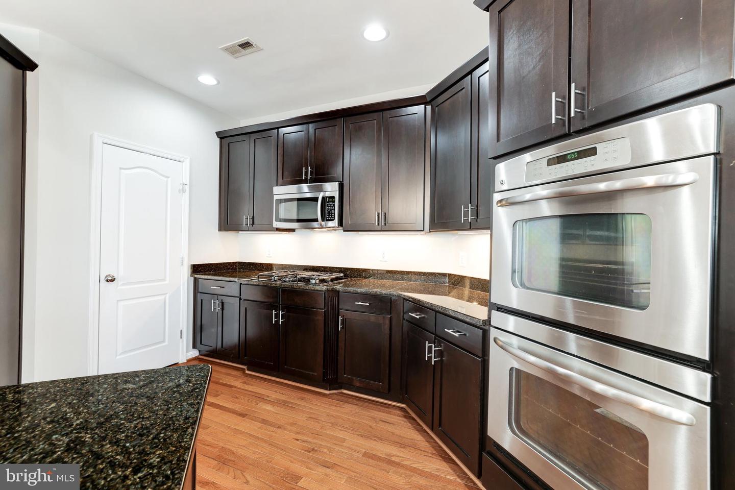 19379 COPPERMINE SQUARE