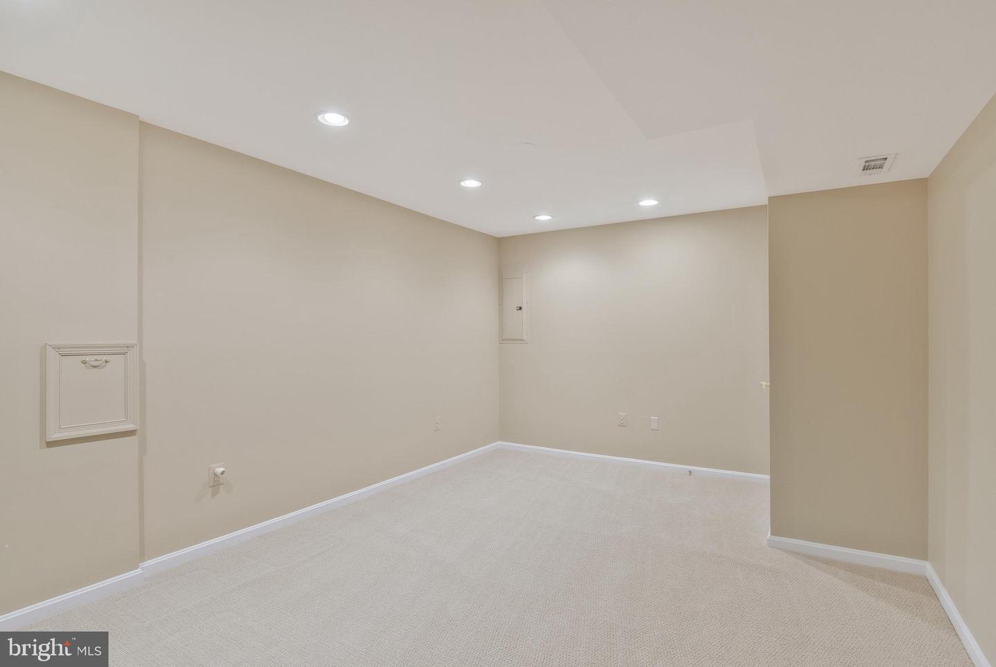 21367 FERNBROOK COURT