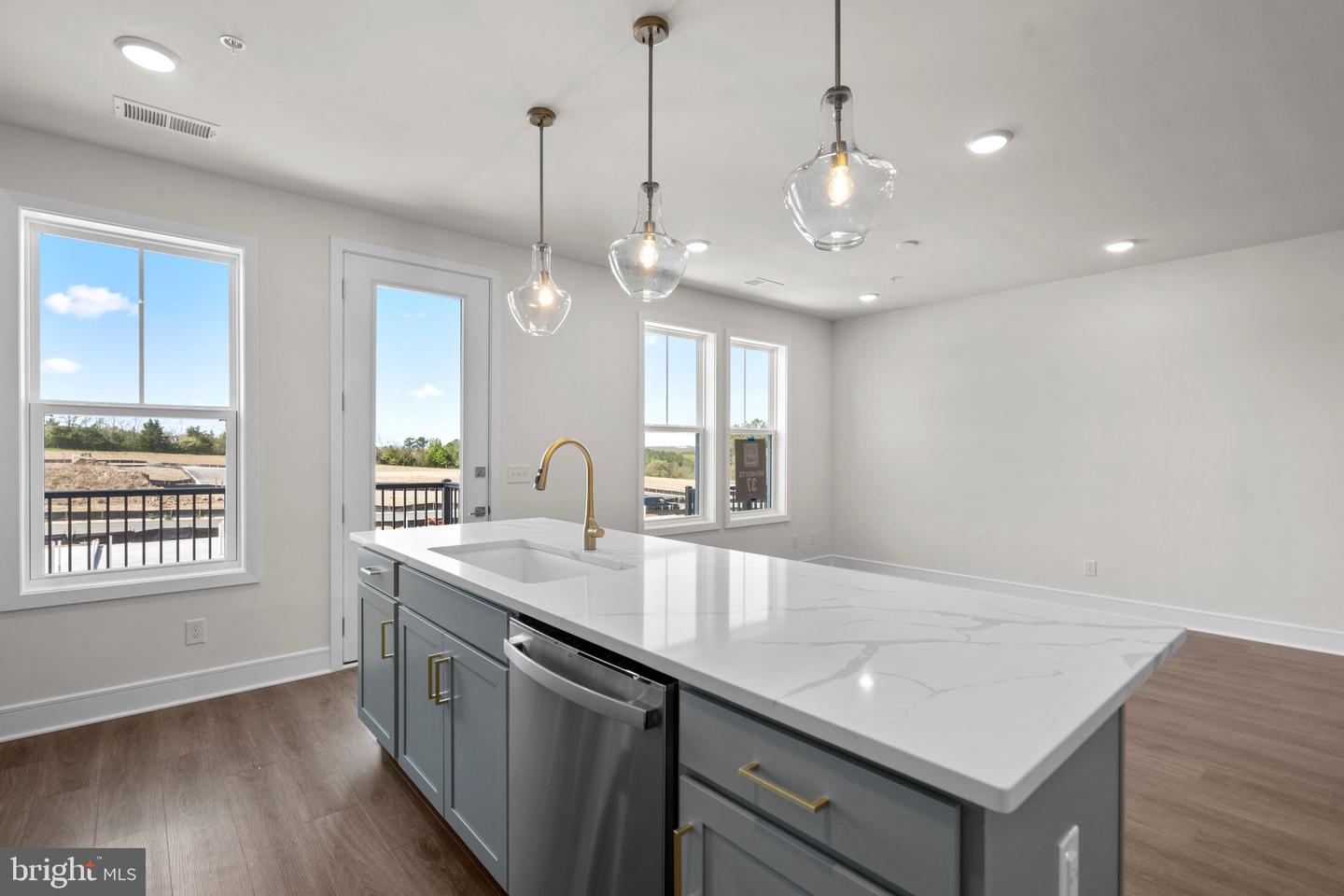 21789 CROXLEY TERRACE