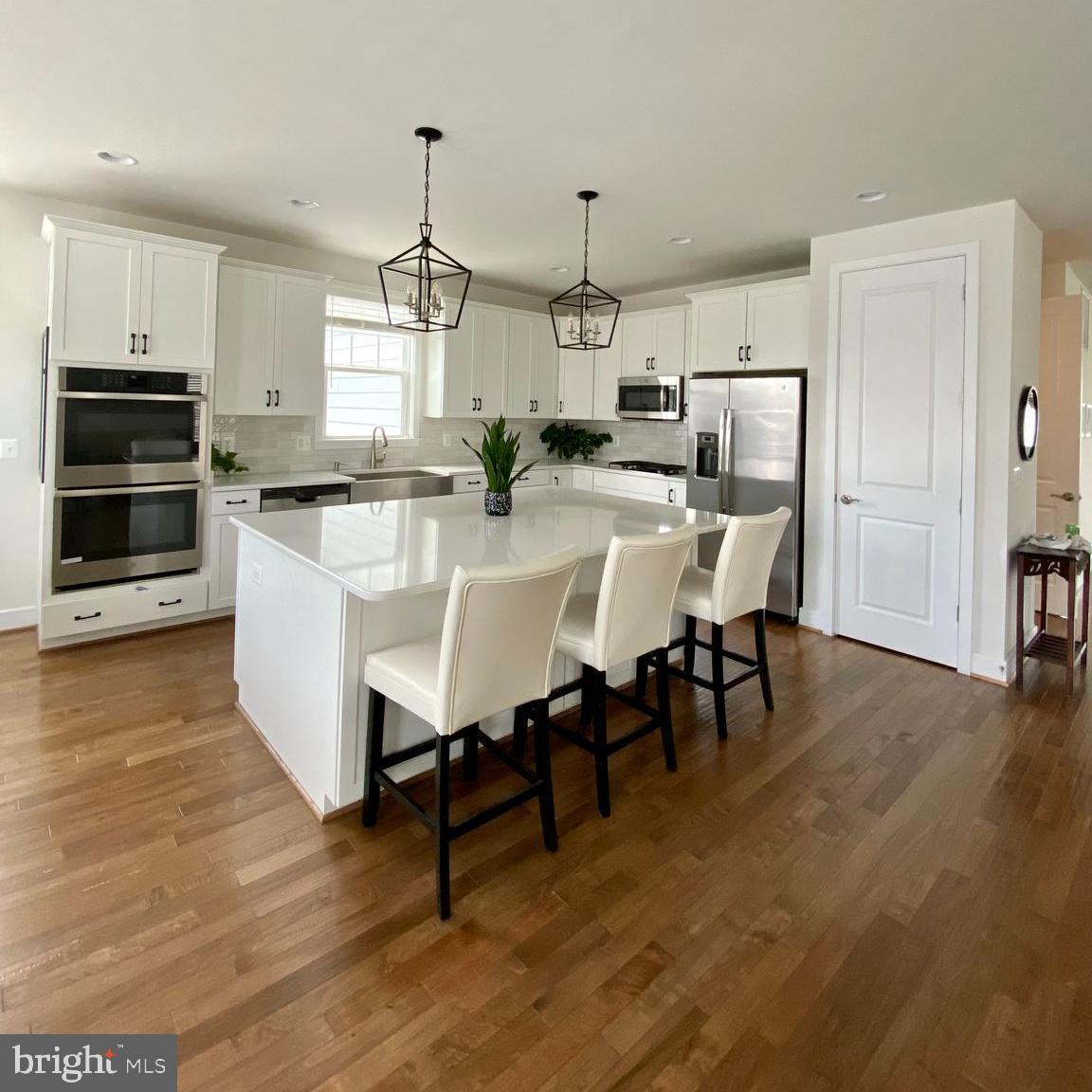 1115 AKAN STREET SE