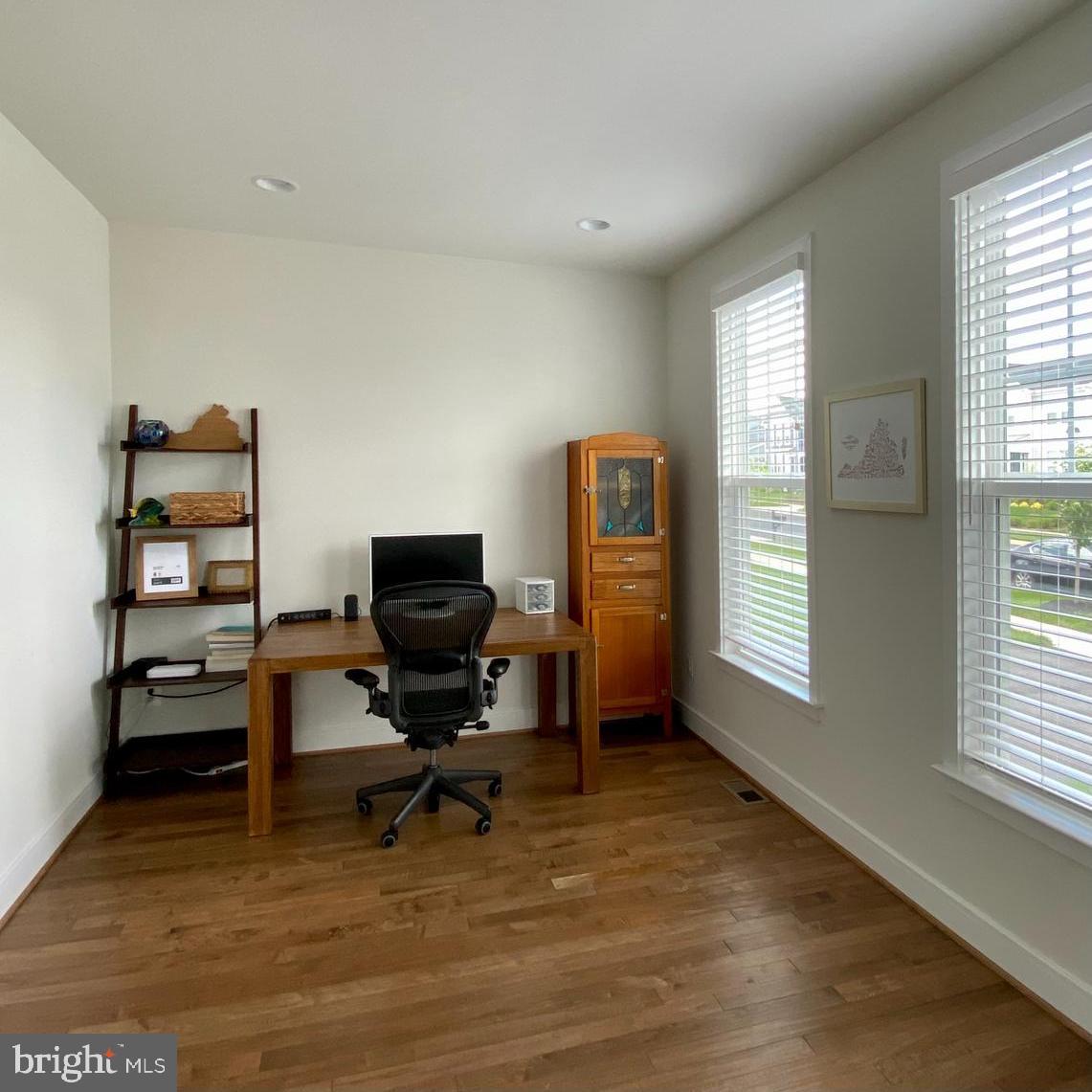1115 AKAN STREET SE