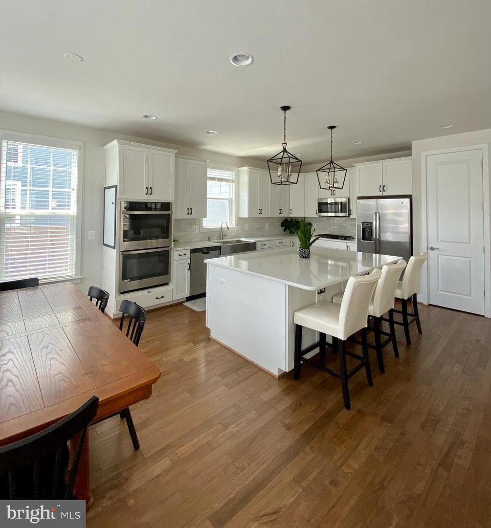 1115 AKAN STREET SE