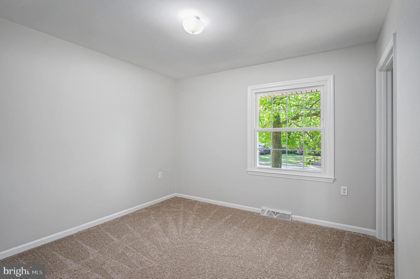 204 MORVEN PARK ROAD NW