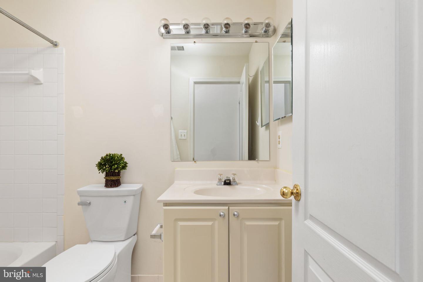44911 POINT BAY TERRACE