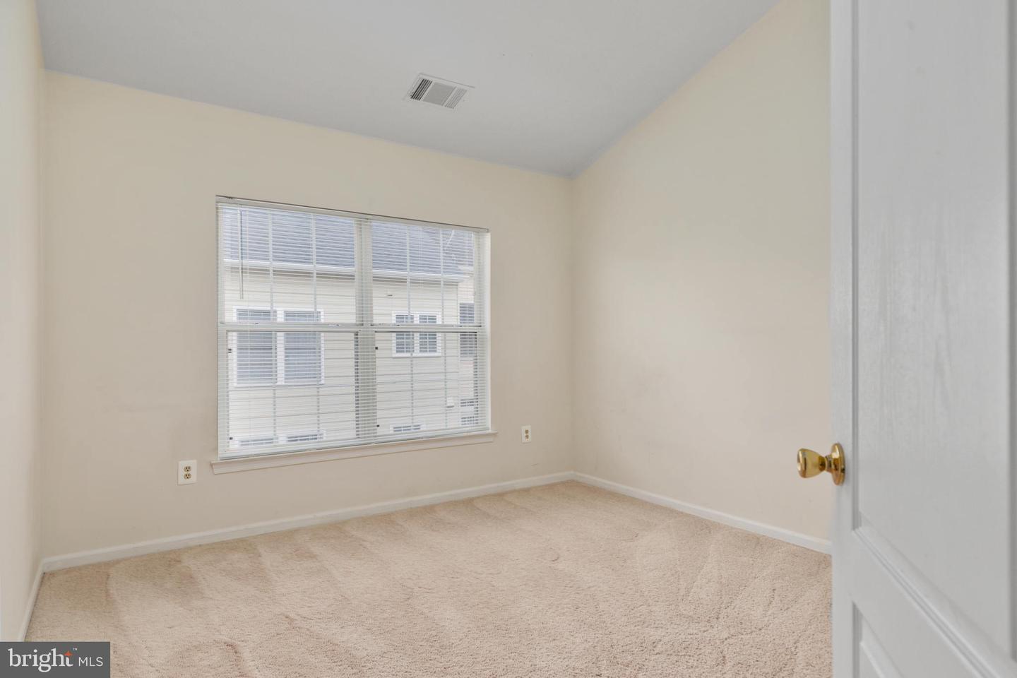 44911 POINT BAY TERRACE
