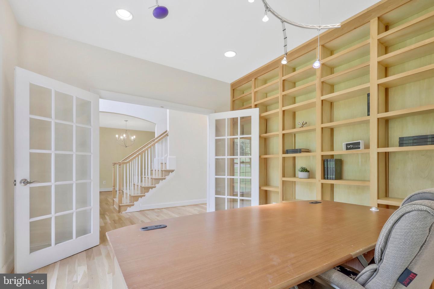 19834 SMITH CIRCLE