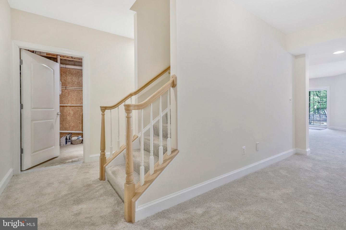 19834 SMITH CIRCLE