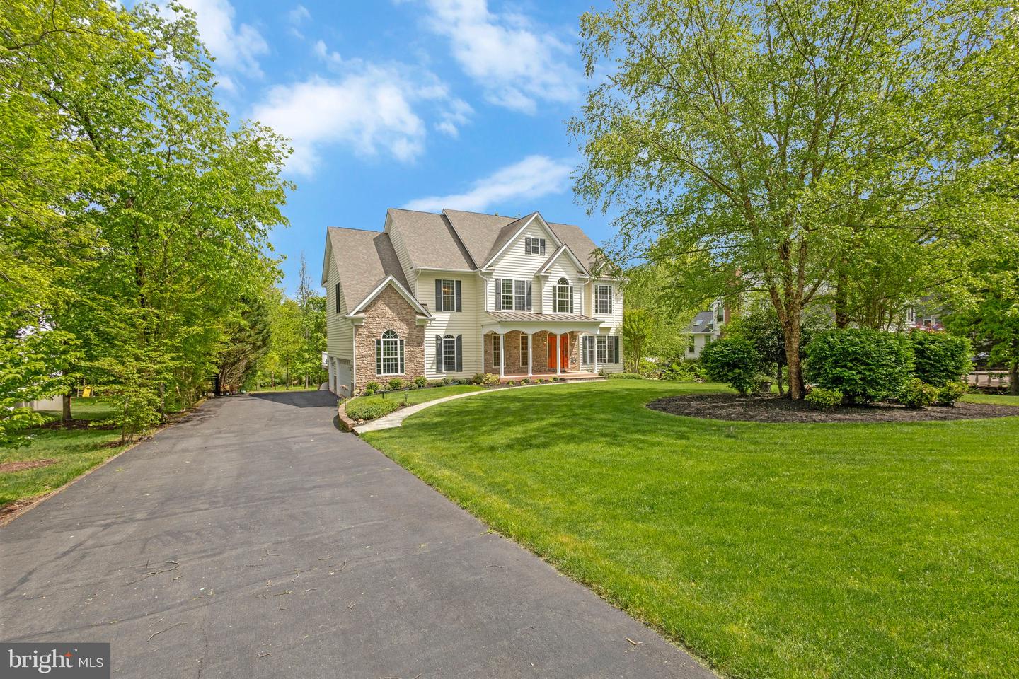 19834 SMITH CIRCLE