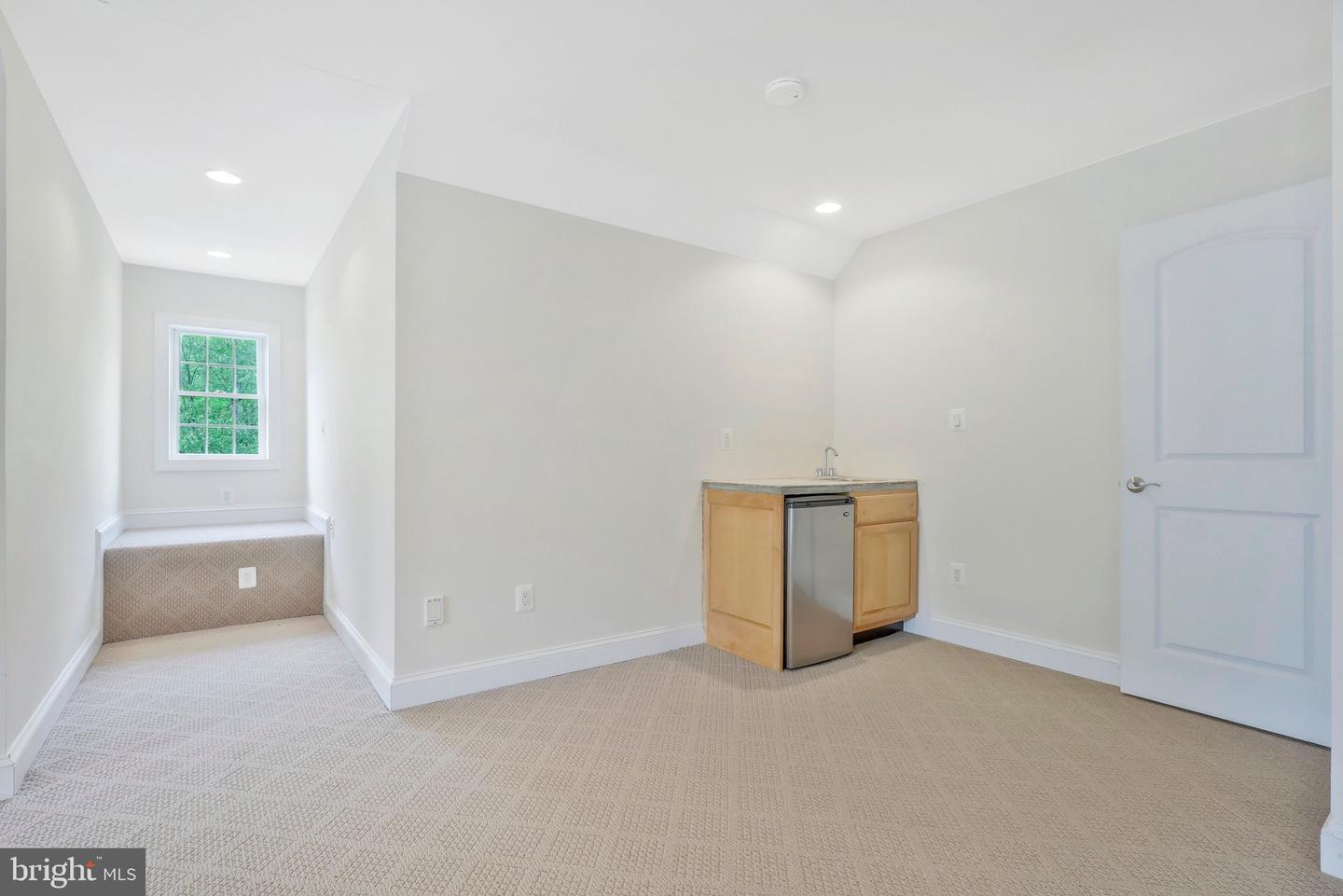 19834 SMITH CIRCLE