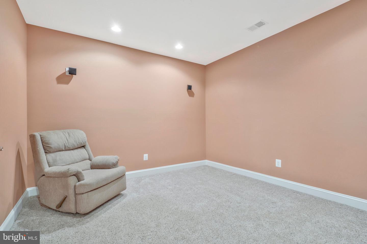 19834 SMITH CIRCLE