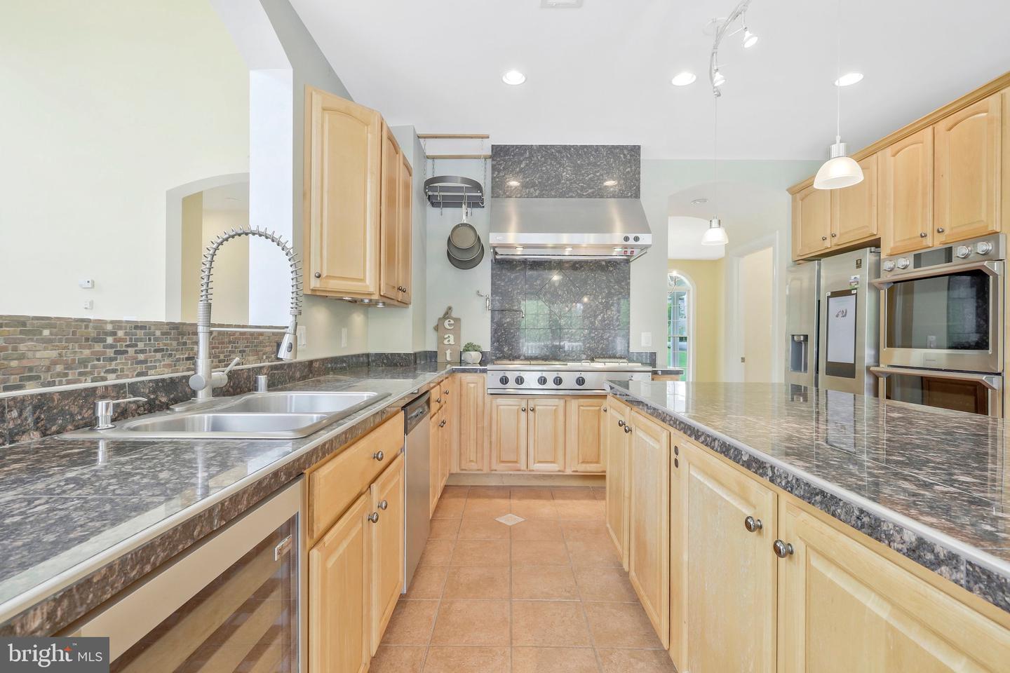 19834 SMITH CIRCLE