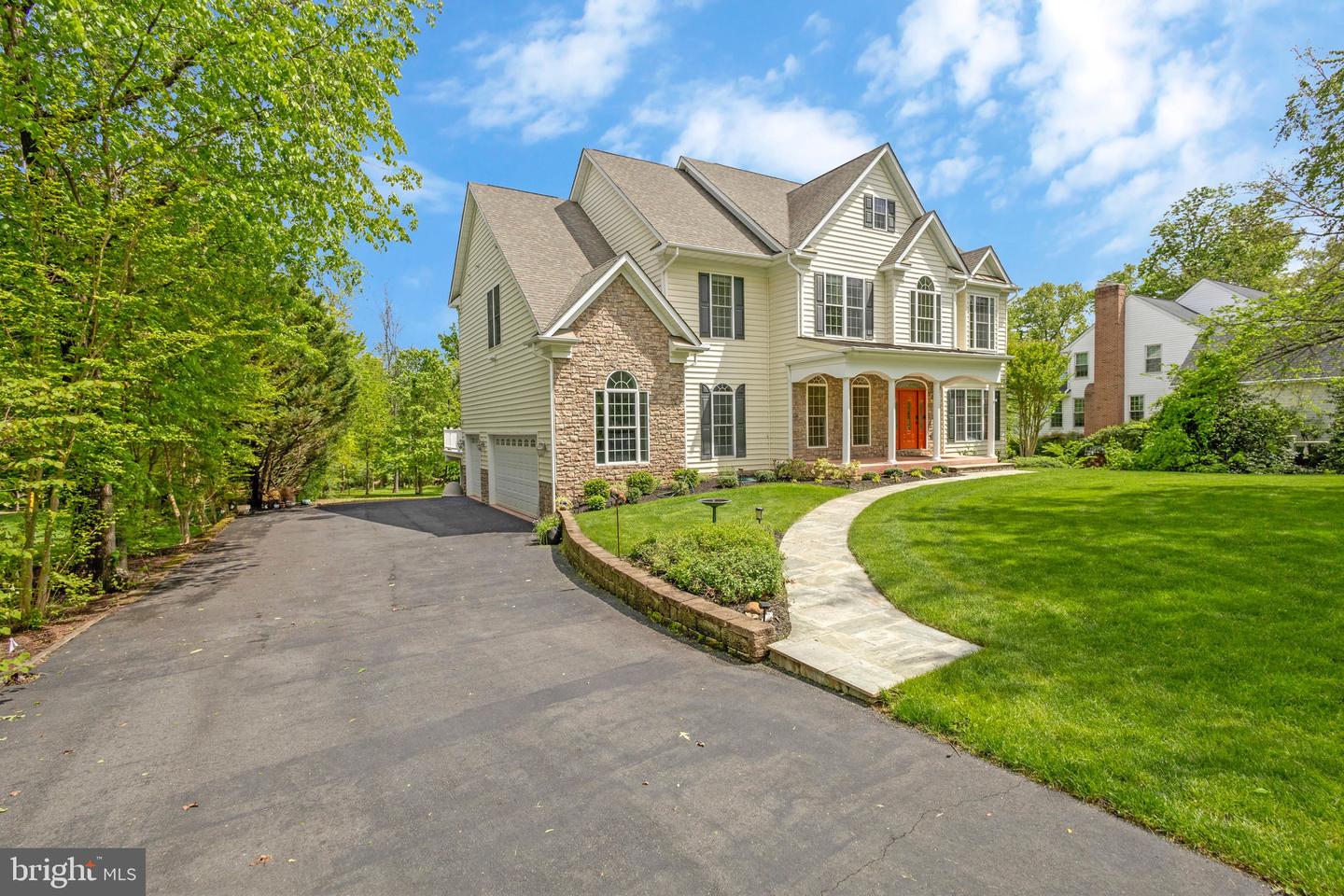 19834 SMITH CIRCLE
