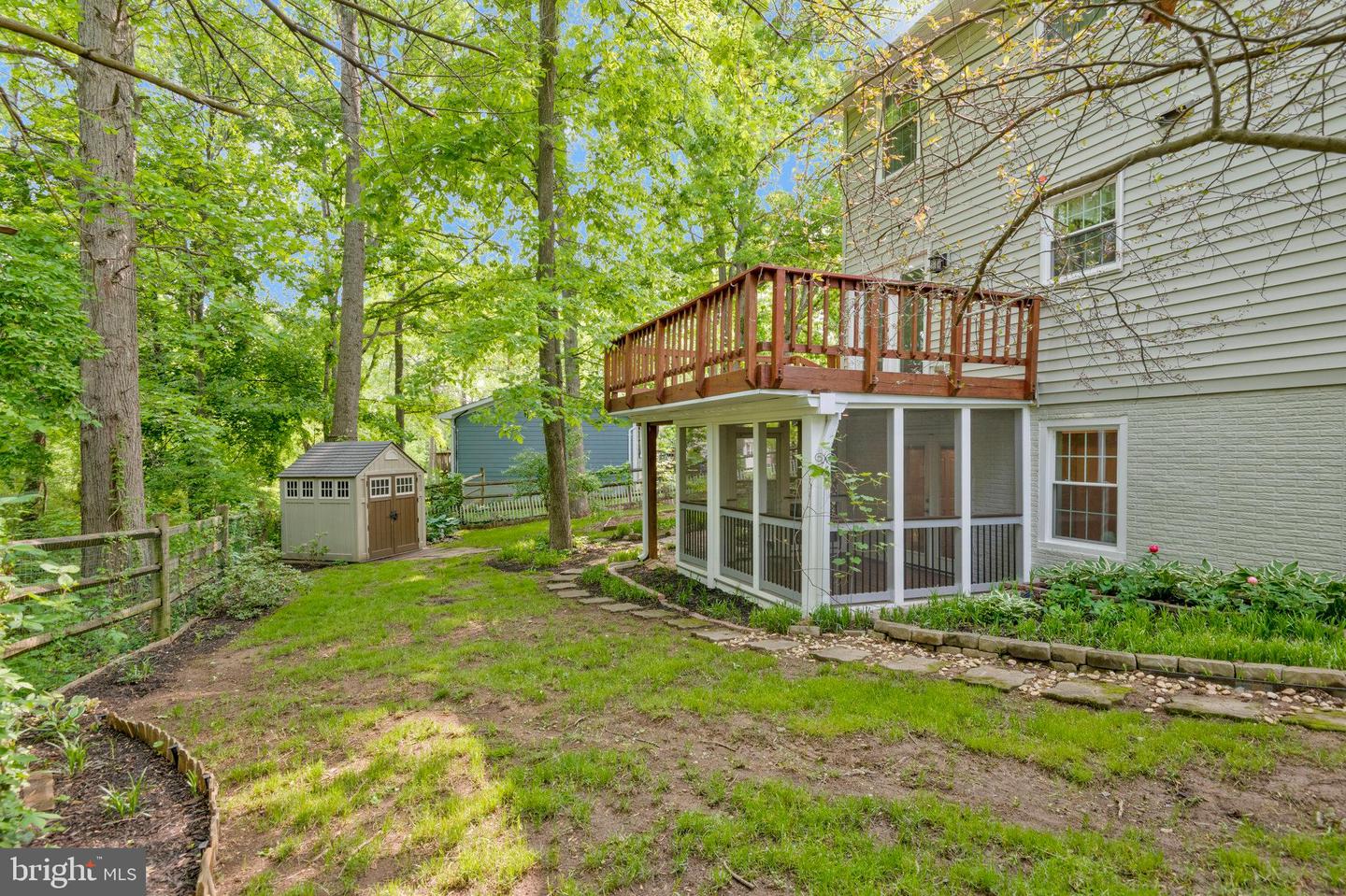 570 ROCKBRIDGE DRIVE SE