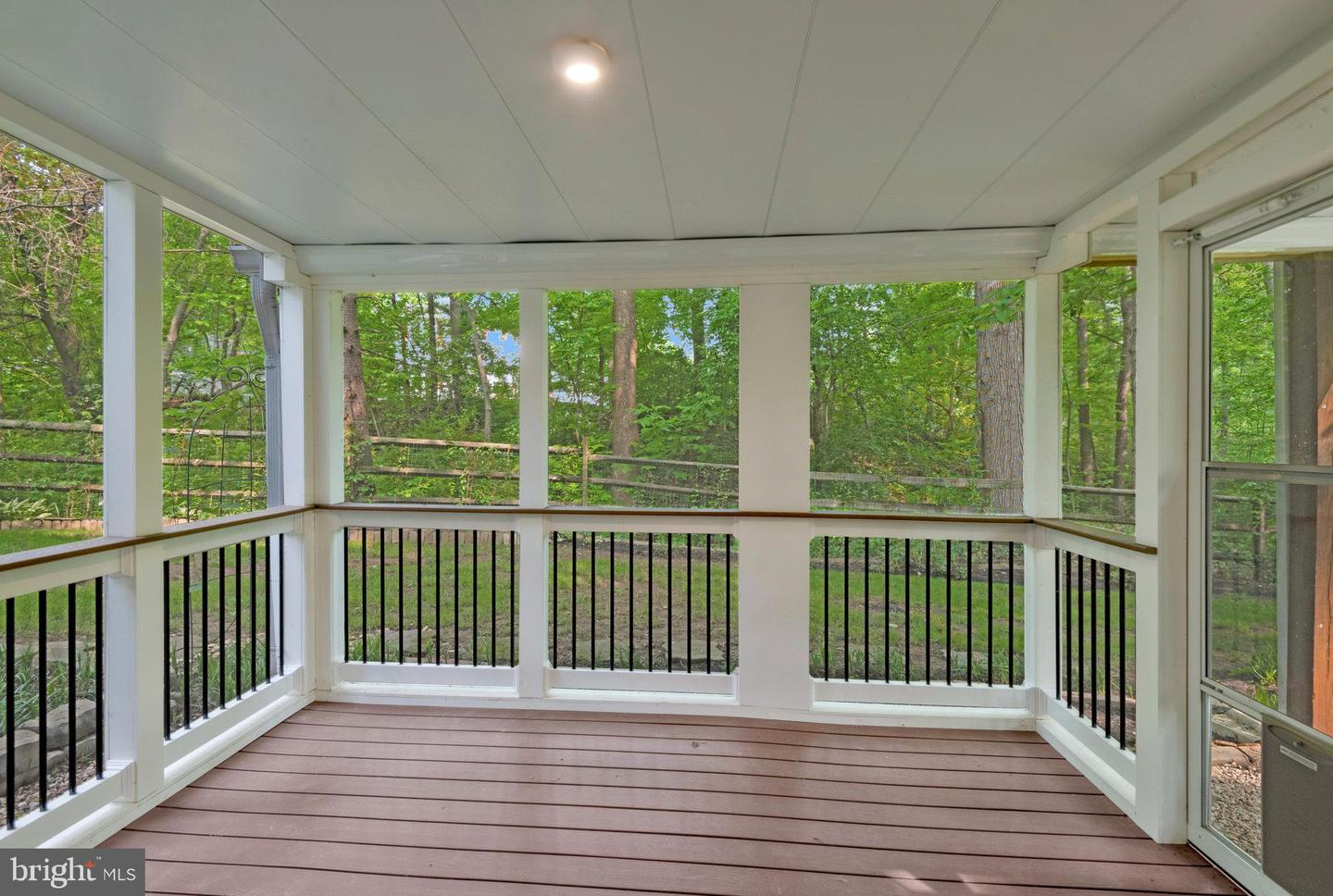 570 ROCKBRIDGE DRIVE SE