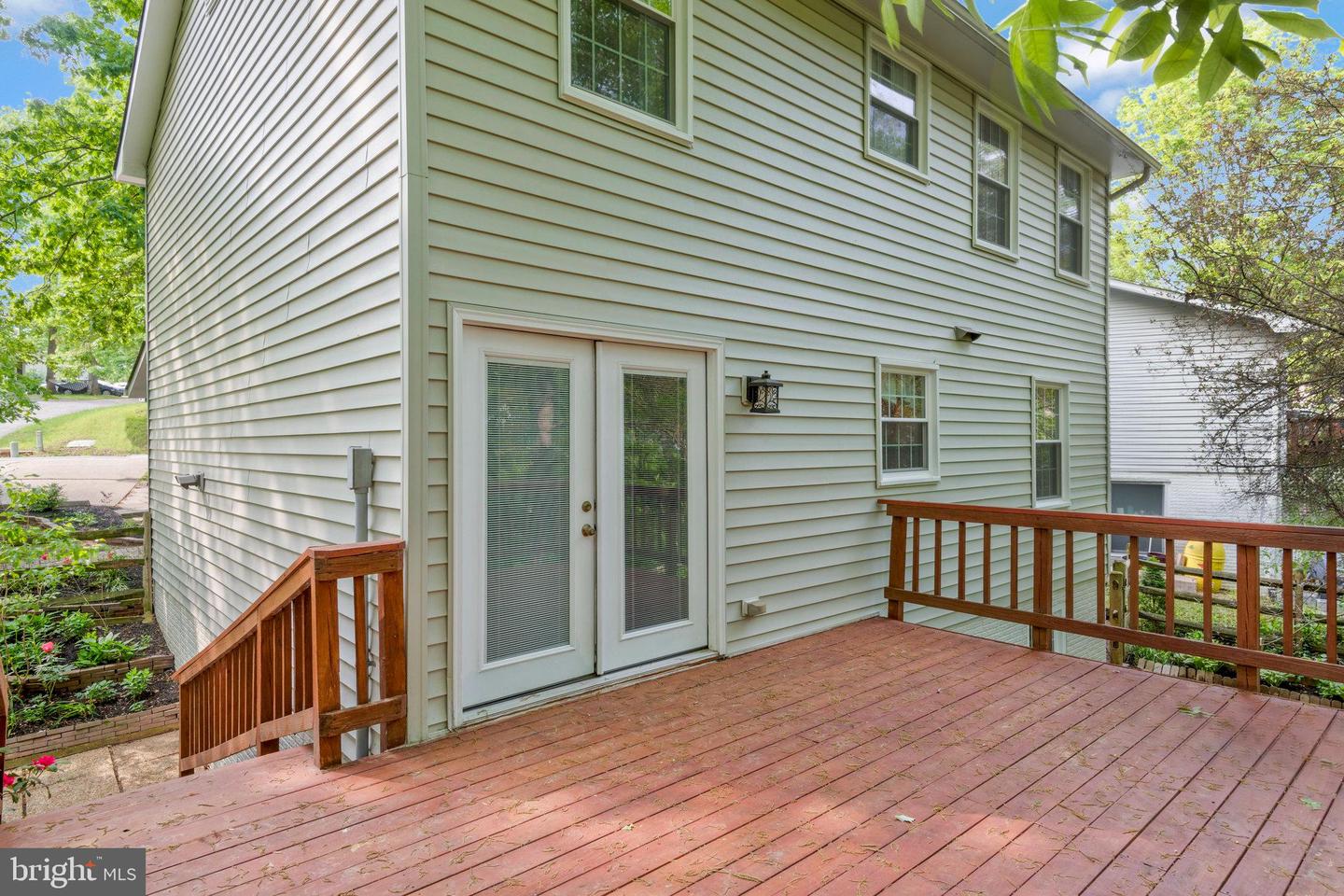 570 ROCKBRIDGE DRIVE SE