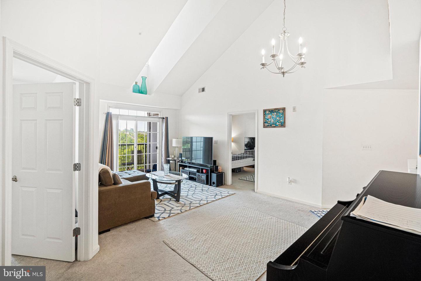 21216 MCFADDEN SQUARE Unit: 408