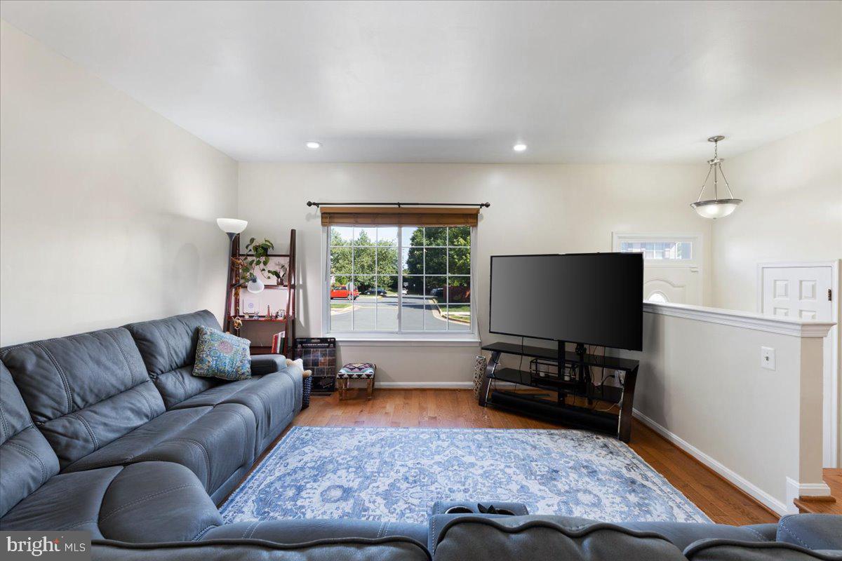 223 BEACON DRIVE