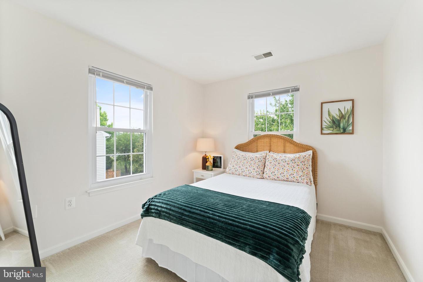 411 BRECKINRIDGE SQUARE SE