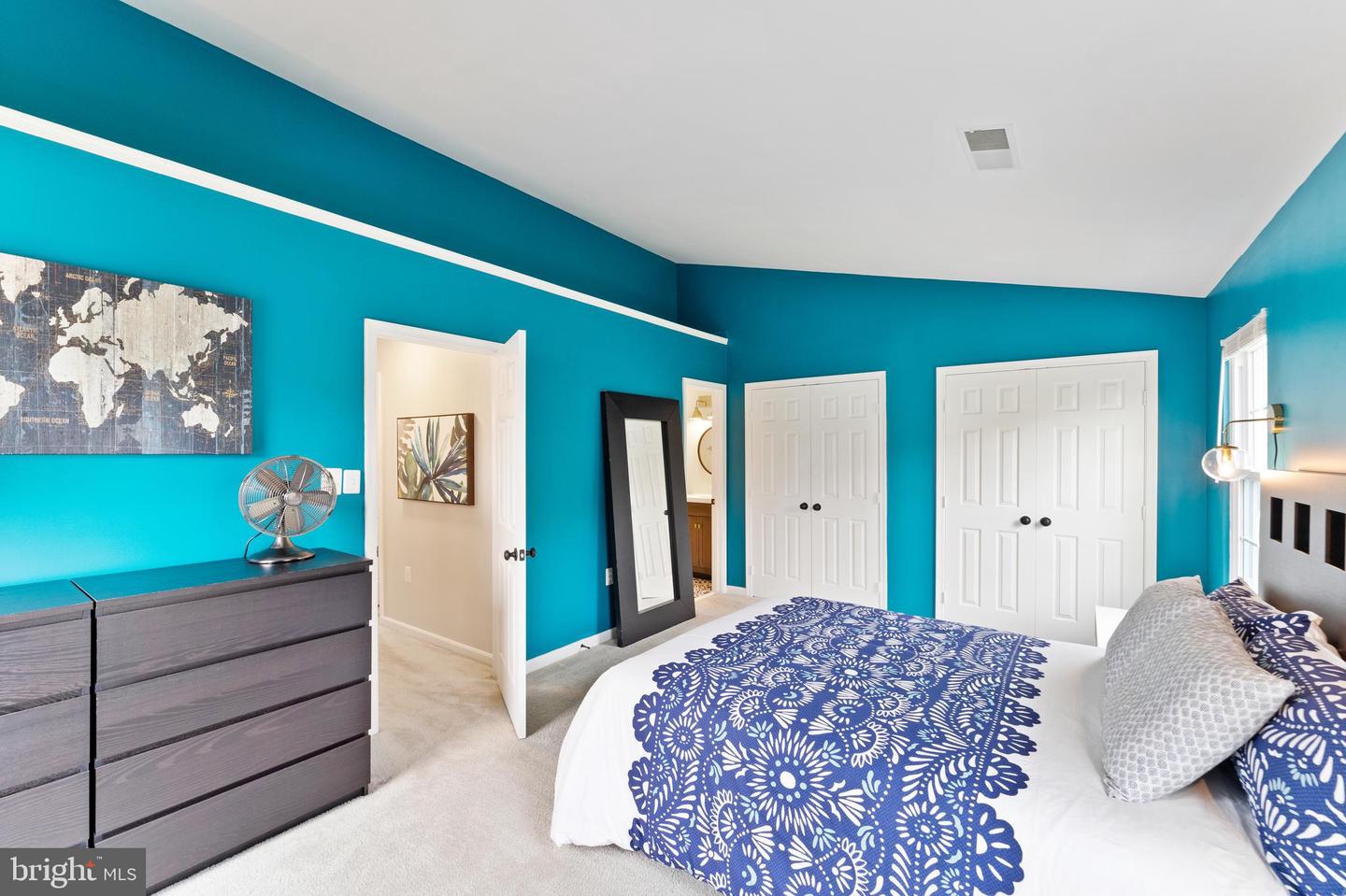 411 BRECKINRIDGE SQUARE SE