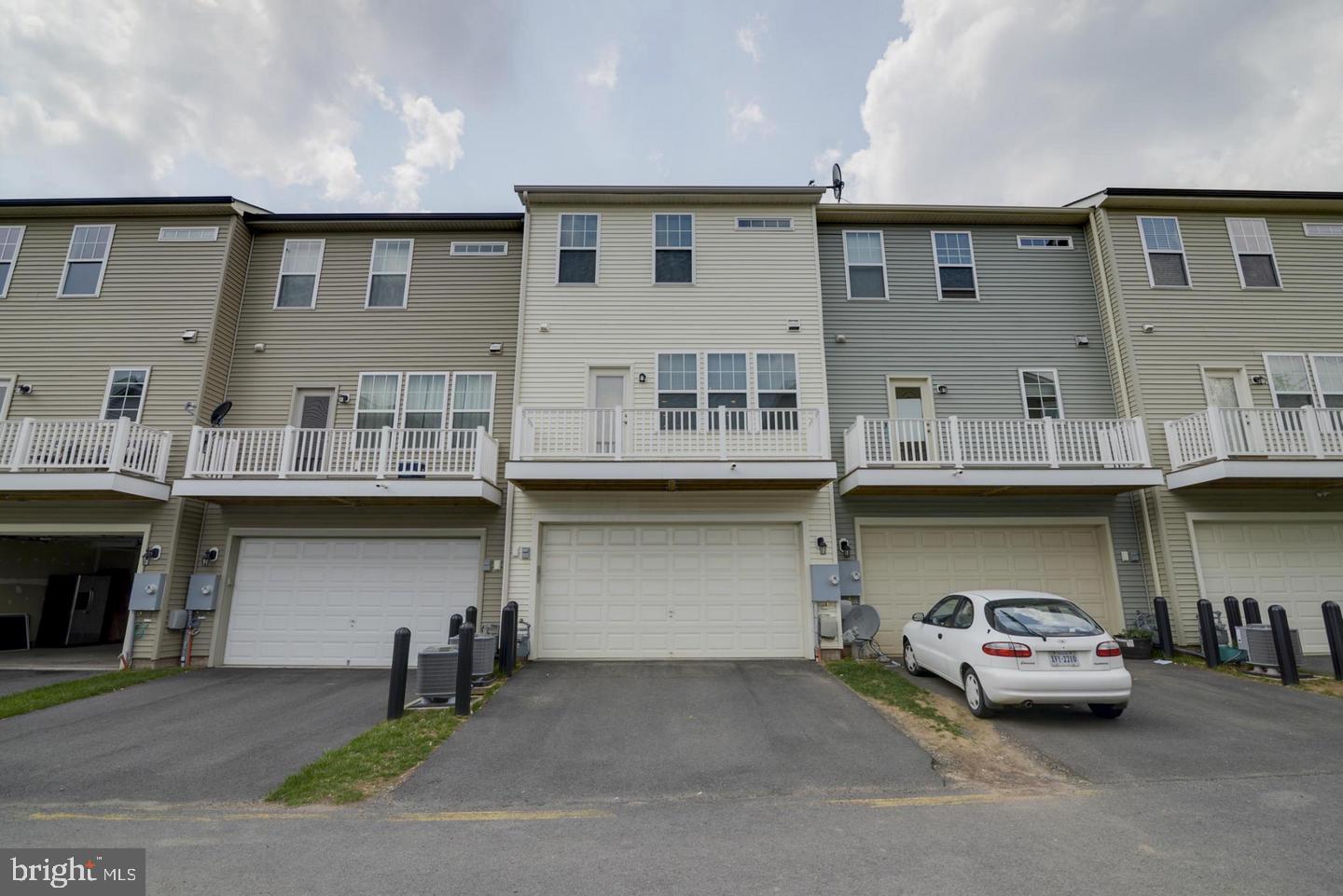 25585 FELTRE TERRACE