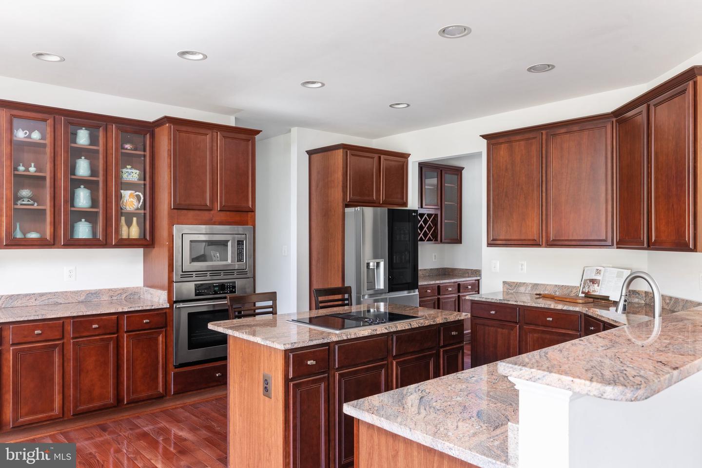 35420 AUTUMN RIDGE COURT