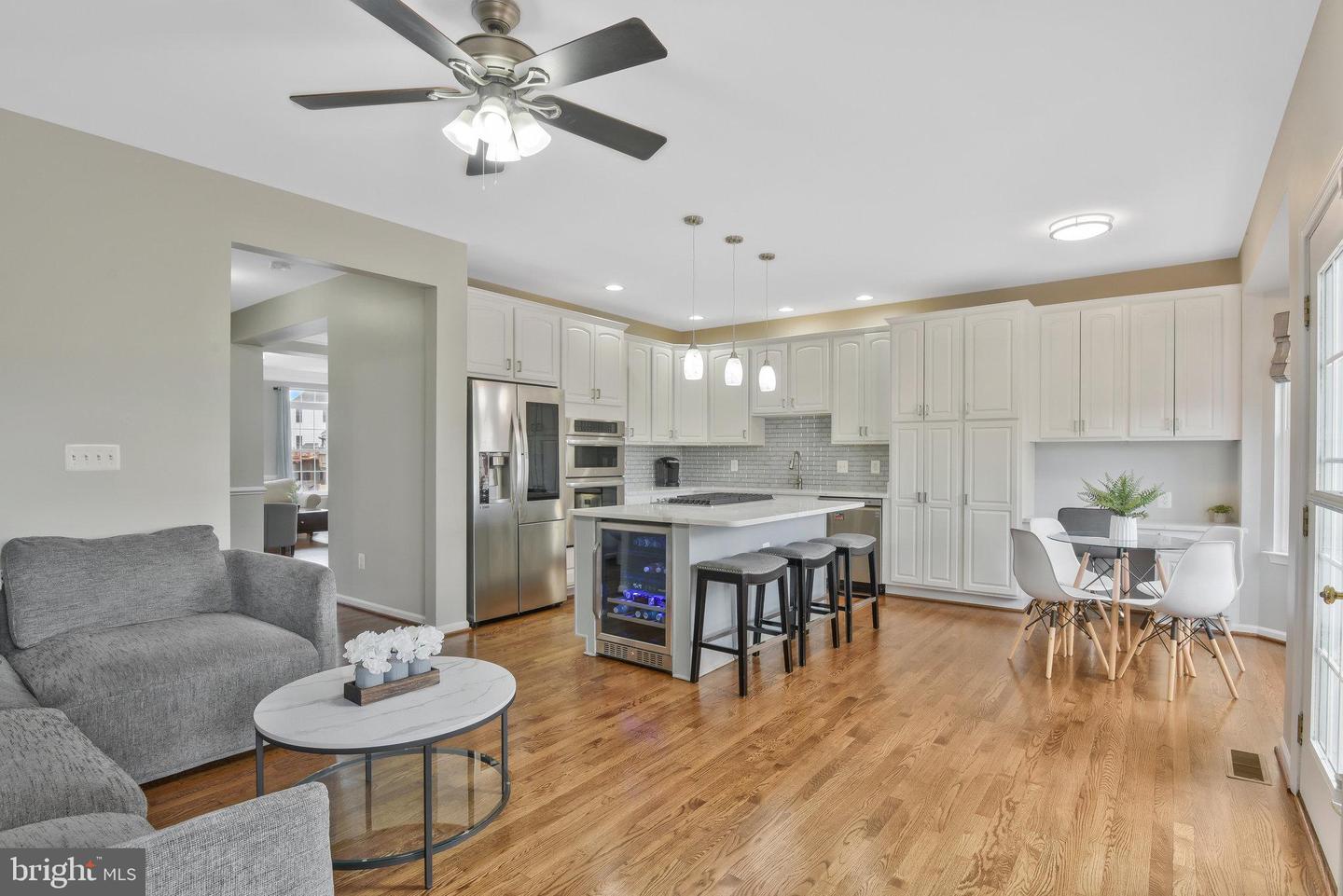 22601 UPPERVILLE HEIGHTS SQUARE