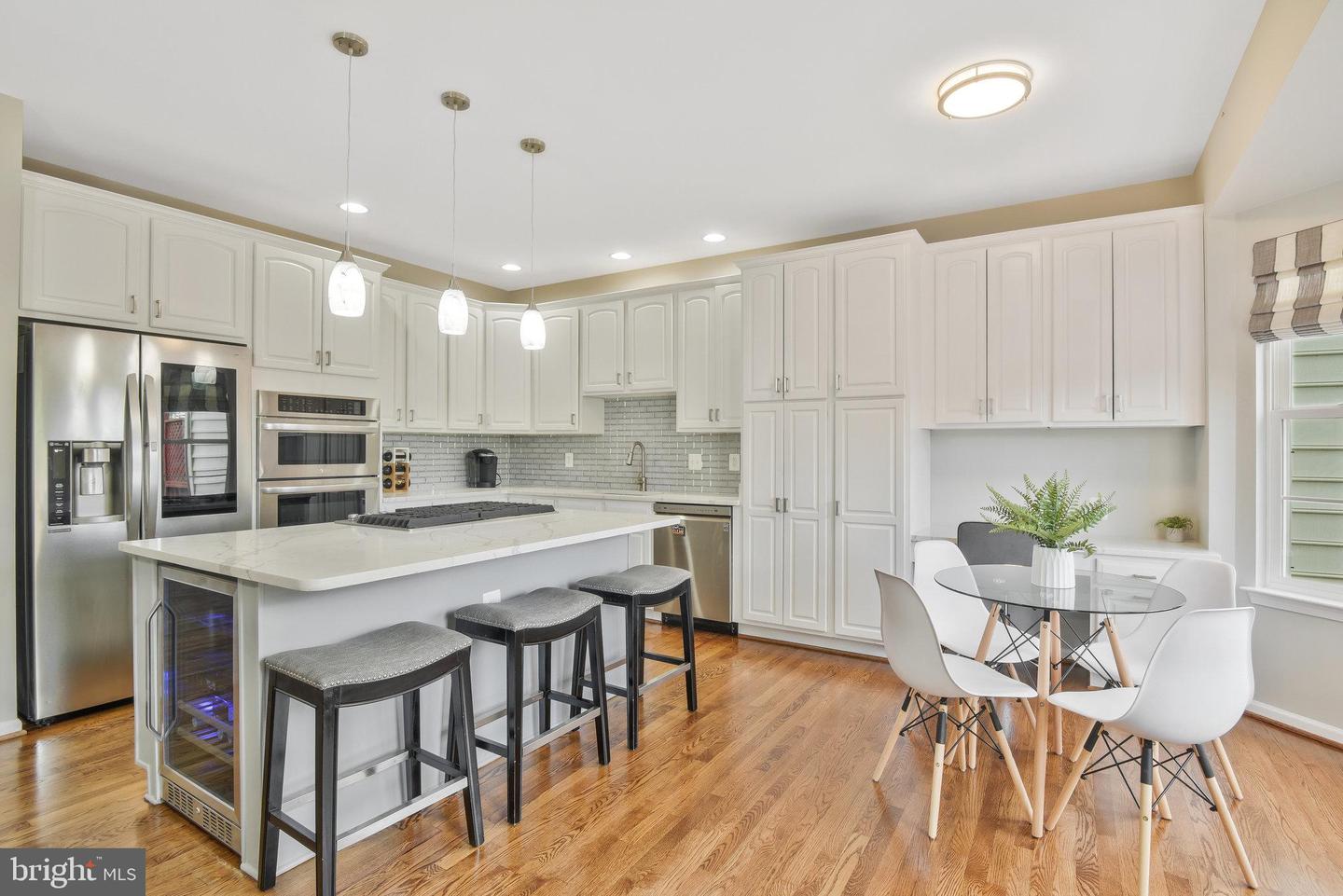 22601 UPPERVILLE HEIGHTS SQUARE