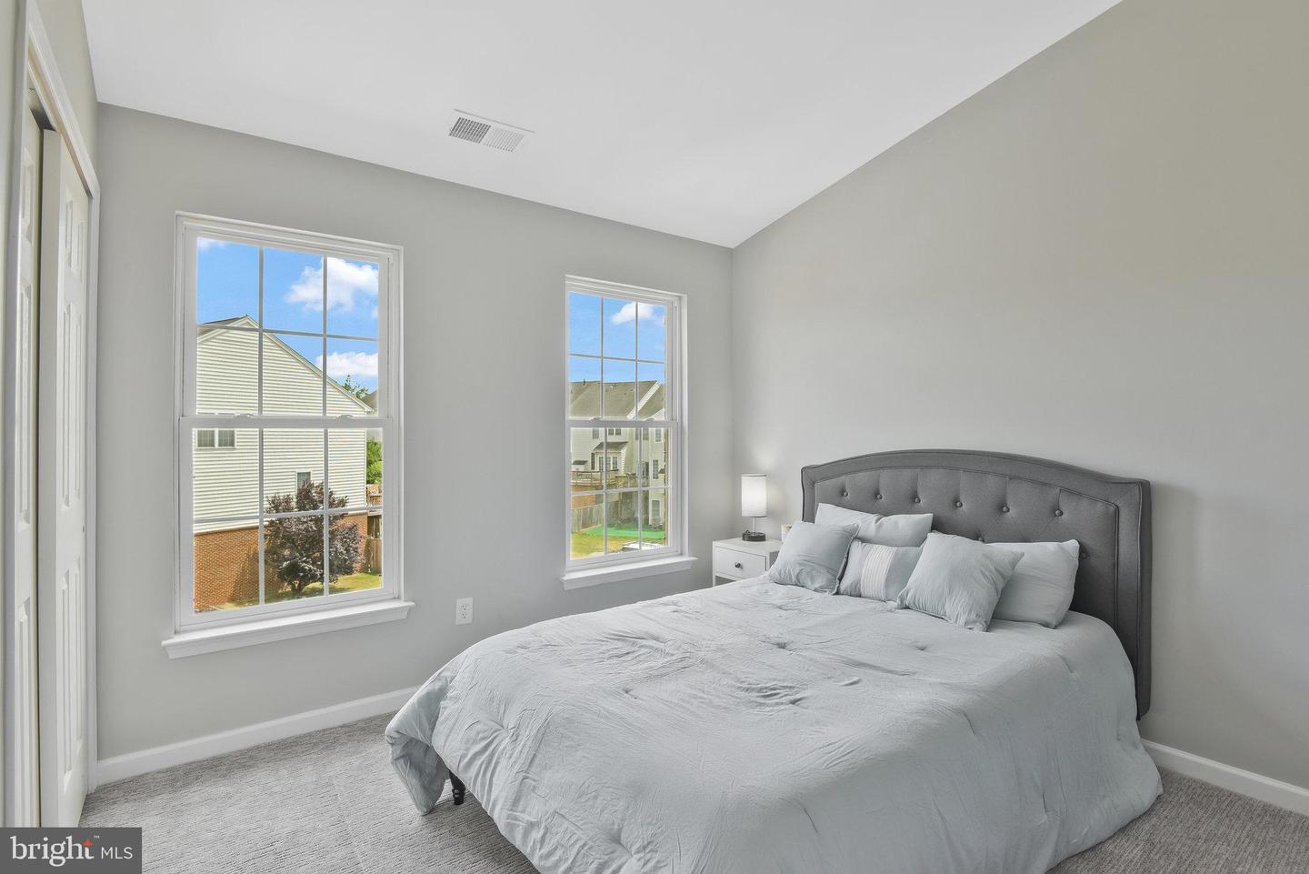 22601 UPPERVILLE HEIGHTS SQUARE