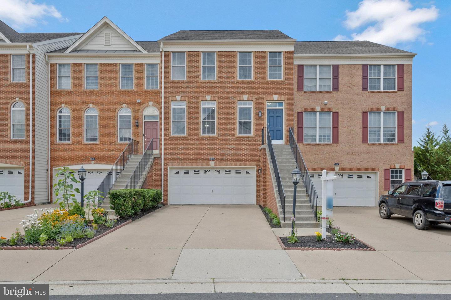 22601 UPPERVILLE HEIGHTS SQUARE
