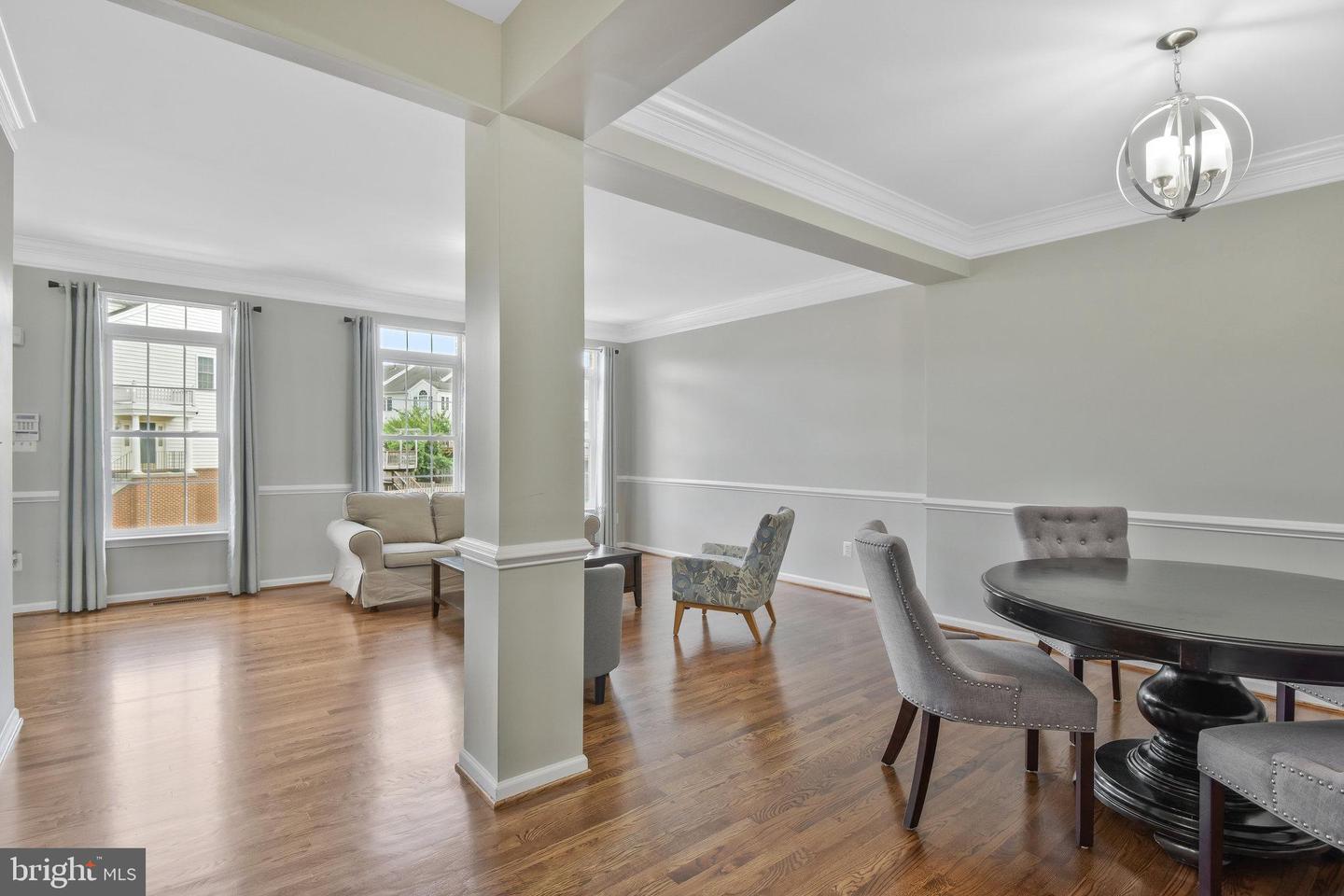 22601 UPPERVILLE HEIGHTS SQUARE