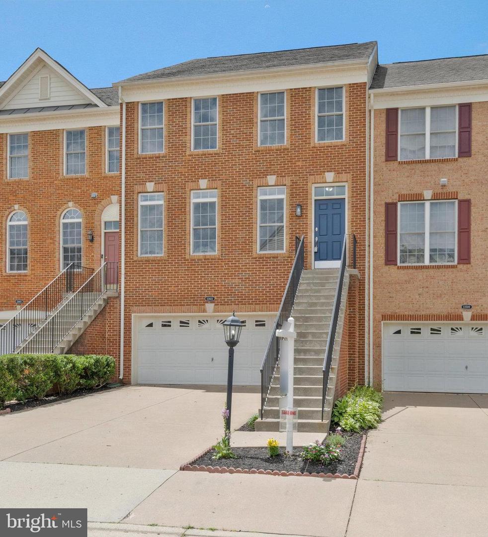 22601 UPPERVILLE HEIGHTS SQUARE