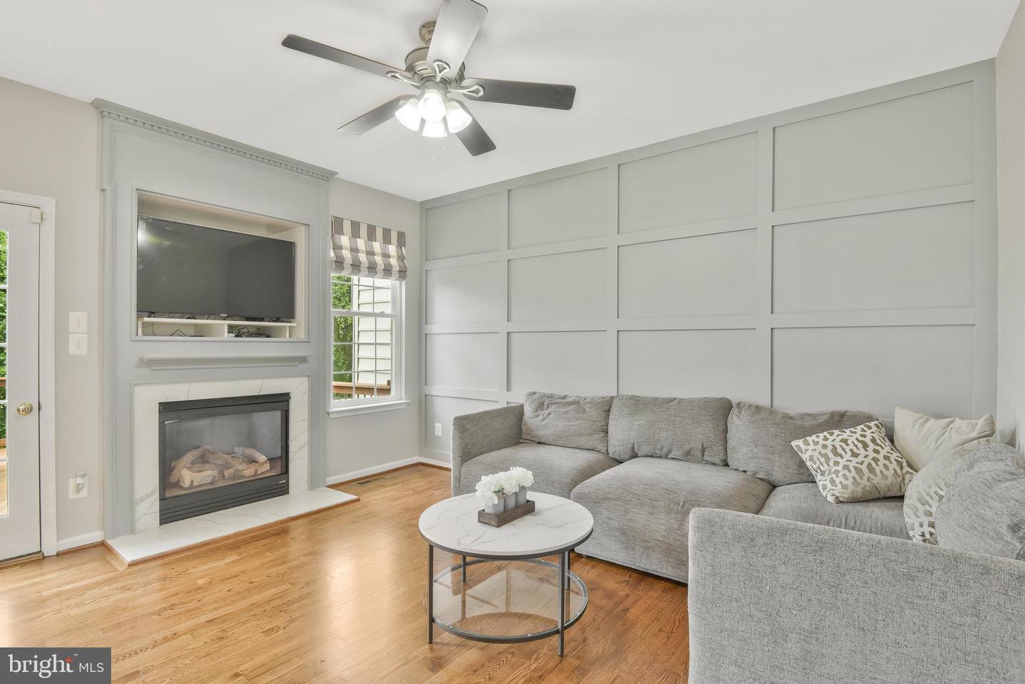 22601 UPPERVILLE HEIGHTS SQUARE