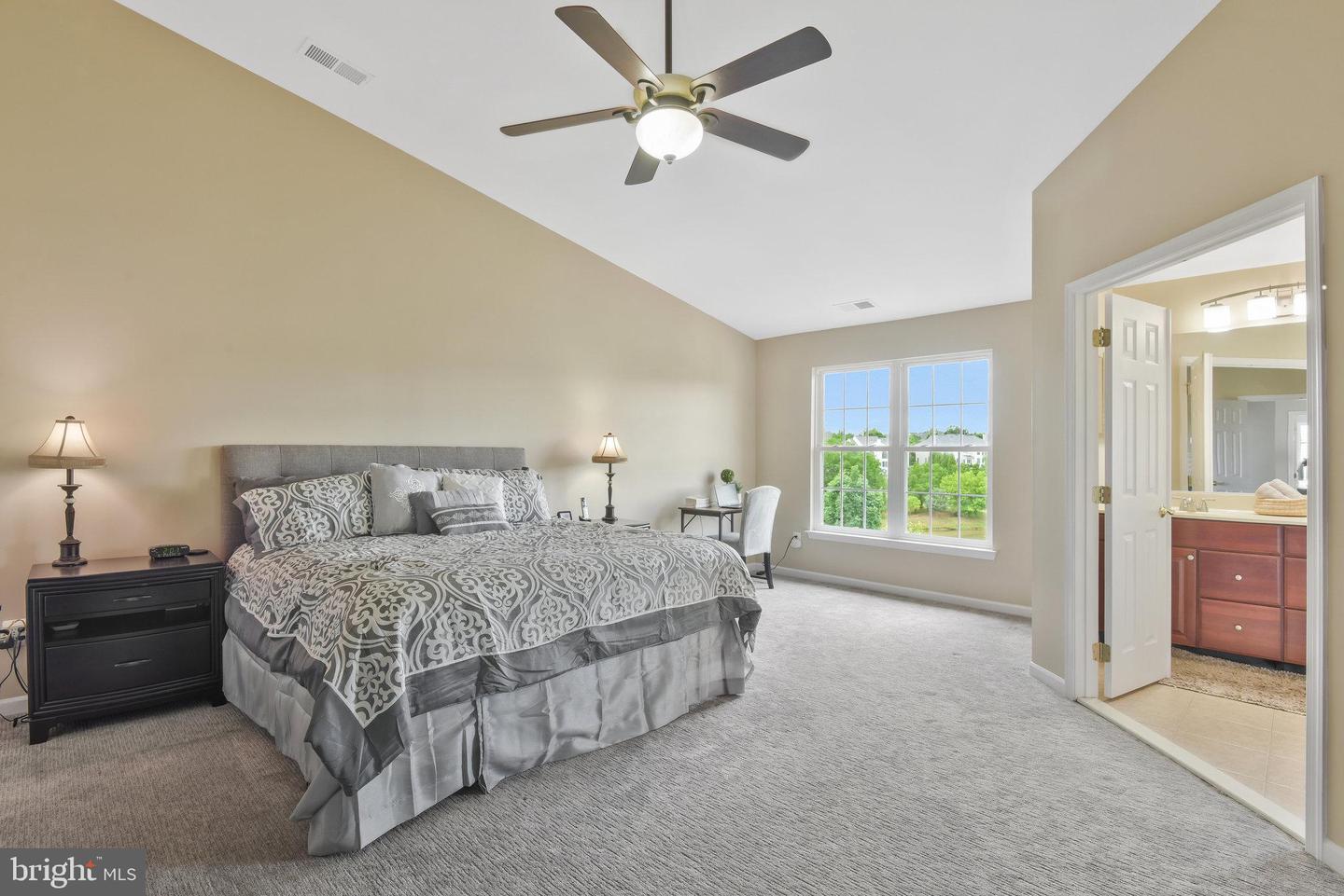 22601 UPPERVILLE HEIGHTS SQUARE