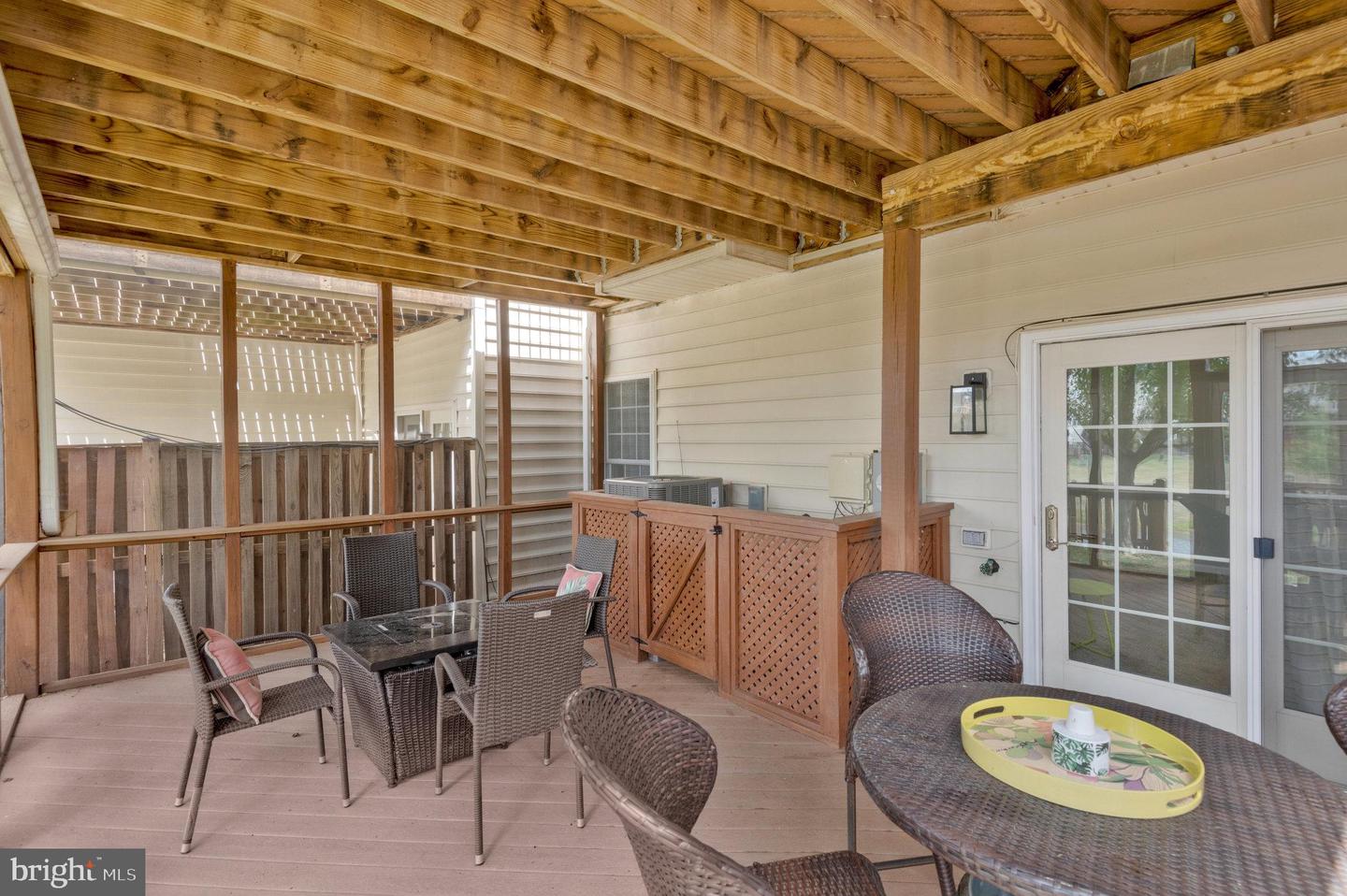 22601 UPPERVILLE HEIGHTS SQUARE