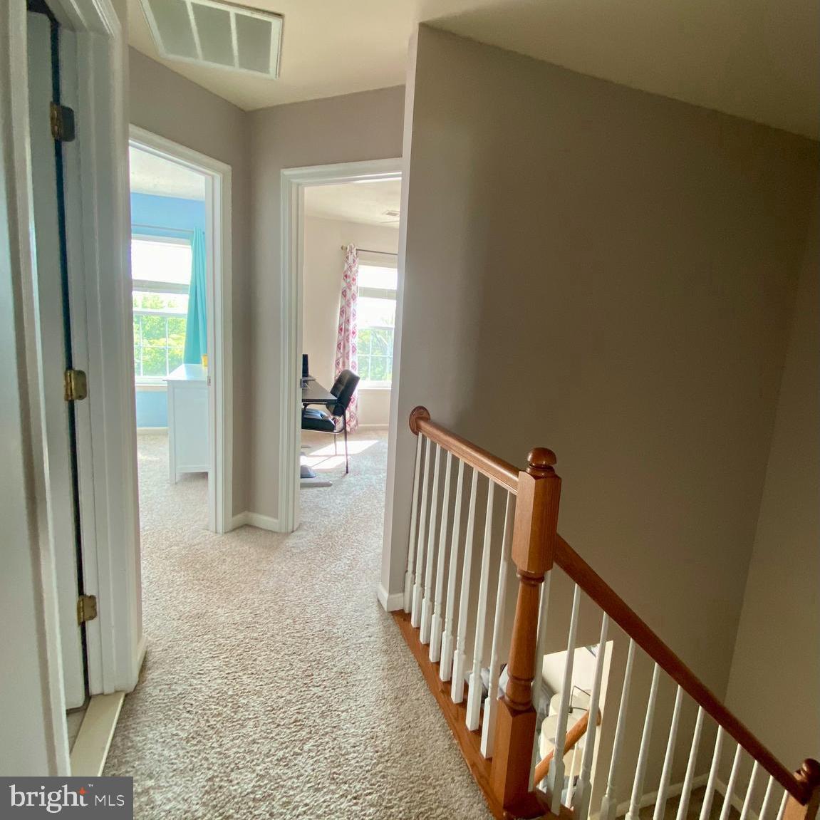 506 DOYLE TERRACE NE